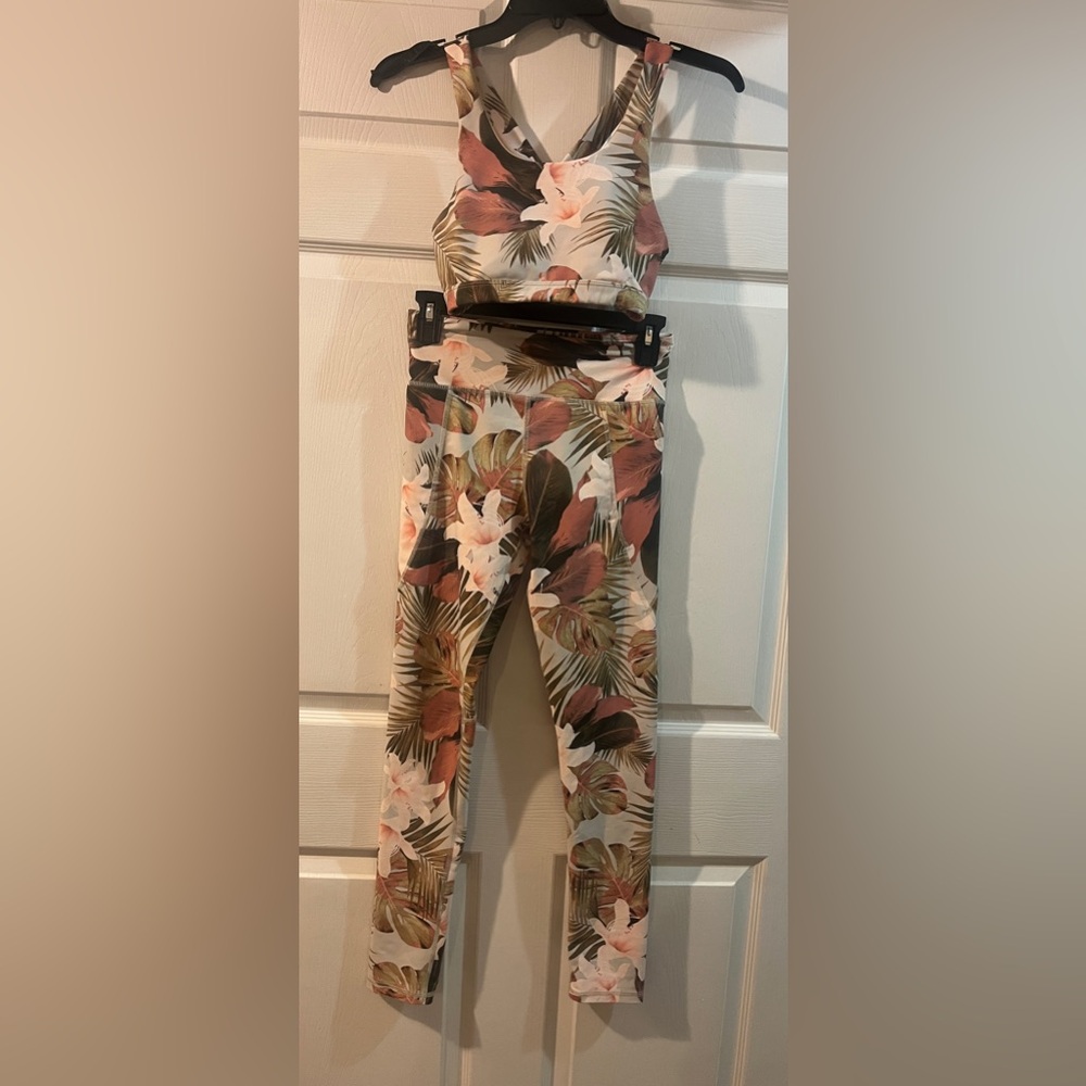 Old Navy Active Powersoft Leggings and Top Girls XL (14-16) Pink Green